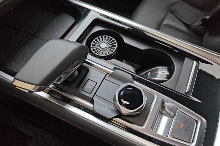 Used CHANGAN CS55PLUS 2024 3rd Generation 1.5T DCT Light-Year Edition Gear Lever
