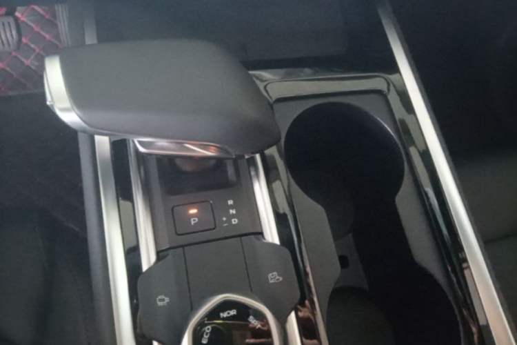 Used CHANGAN CS55PLUS 2024 3rd Generation 1.5T DCT Excellence Model Gear Lever