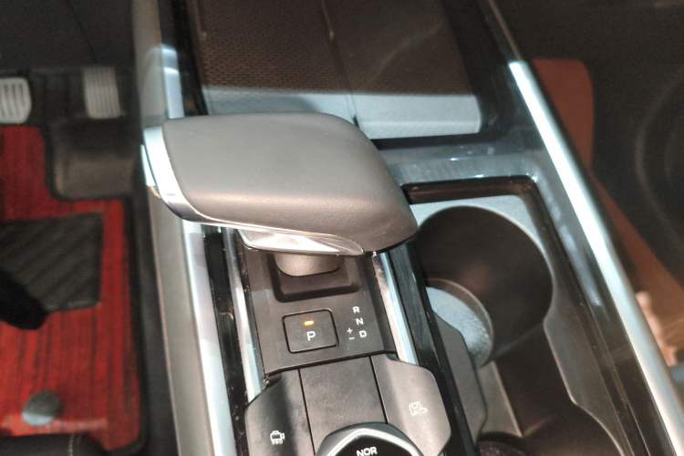 Used CHANGAN CS55PLUS 2024 3rd Generation 1.5T DCT Excellence Model Gear Lever