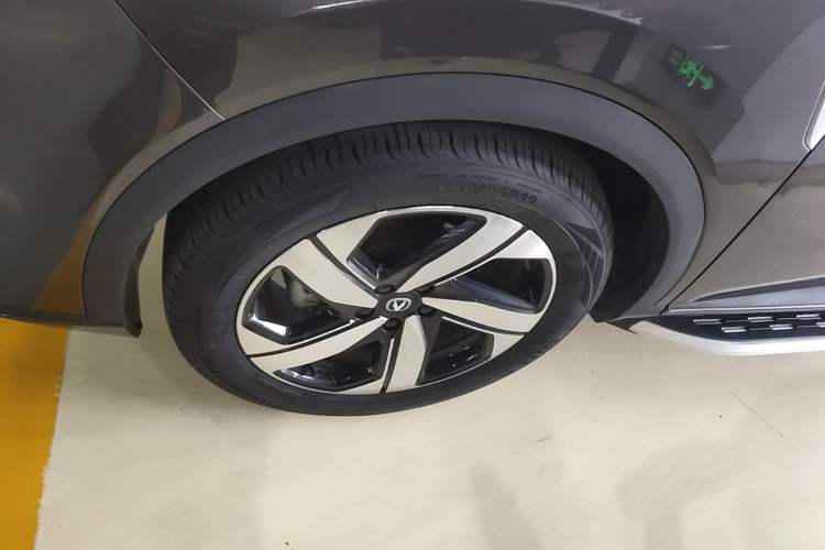 Used CHANGAN CS55PLUS 2024 3rd Generation 1.5T DCT Prestige Model Left Front Wheel Hub
