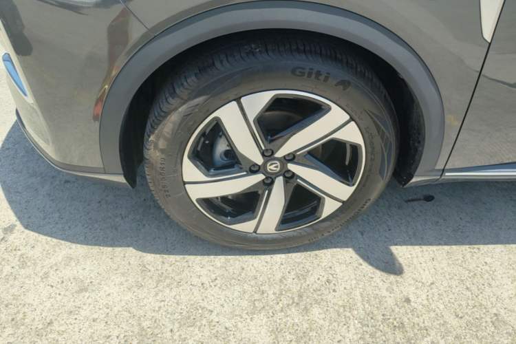 Used CHANGAN CS55PLUS 2024 3rd Generation 1.5T DCT Prestige Model Left Front Wheel Hub