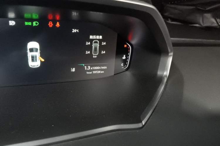 Used CHANGAN CS55PLUS 2024 3rd Generation 1.5T DCT Prestige Model Odometer Close Up