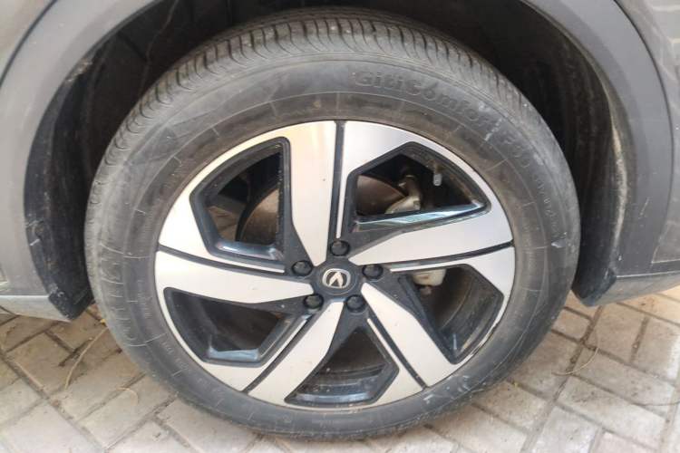 Used CHANGAN CS55PLUS 2024 3rd Generation 1.5T DCT Prestige Model Right Front Wheel Hub