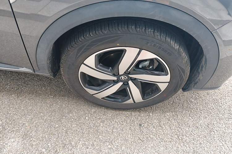 Used CHANGAN CS55PLUS 2024 3rd Generation 1.5T DCT Prestige Model Right Front Wheel Hub