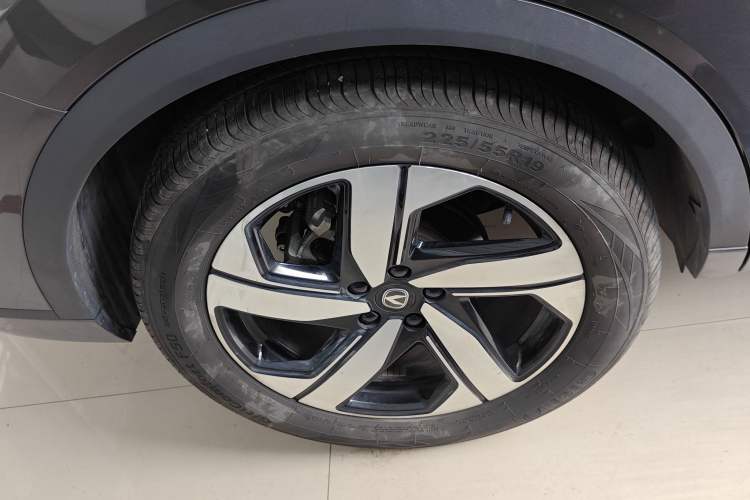 Used CHANGAN CS55PLUS 2024 3rd Generation 1.5T DCT Prestige Model Right Rear Wheel Hub