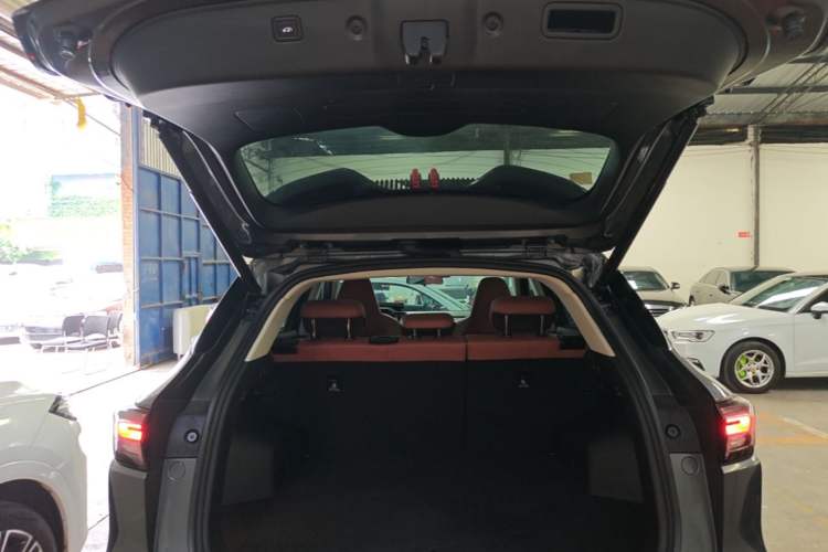 Used CHANGAN CS55PLUS 2024 3rd Generation 1.5T DCT Prestige Model Trunk