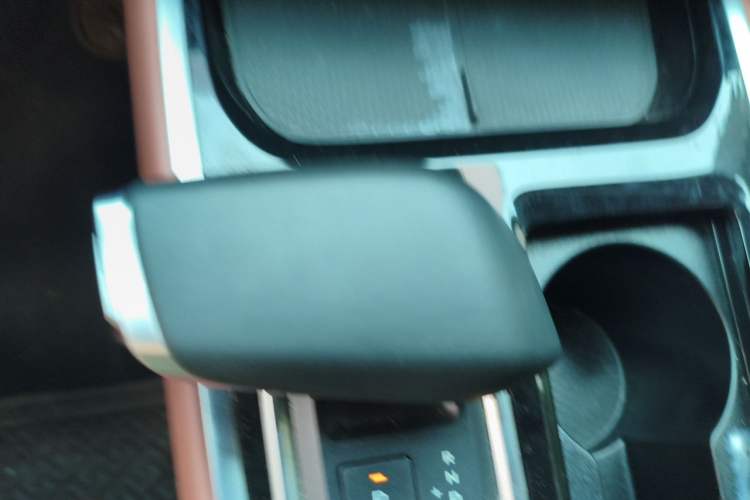 Used CHANGAN CS55PLUS 2024 3rd Generation 1.5T DCT Prestige Model Gear Lever
