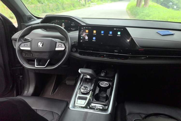 Used CHANGAN CS55PLUS 2024 3rd Generation 1.5T DCT Prestige Model Center Console