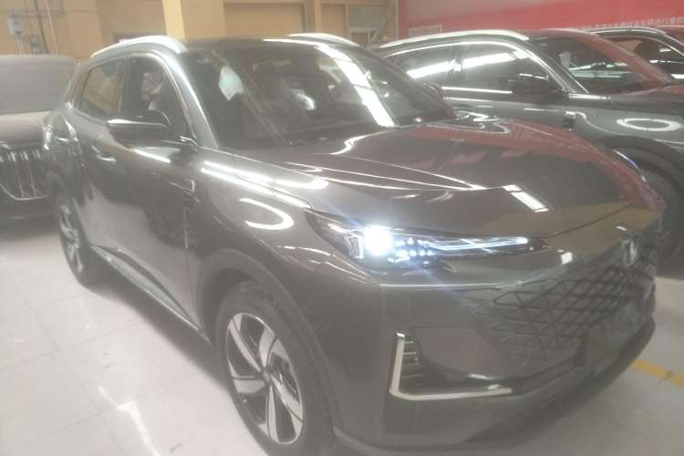 Used CHANGAN CS55PLUS 2024 3rd Generation 1.5T DCT Excellence Model Front Right 45 Deg