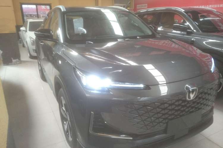 Used CHANGAN CS55PLUS 2024 3rd Generation 1.5T DCT Excellence Model Front Right 45 Deg