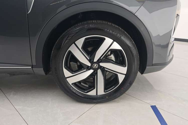 Used CHANGAN CS55PLUS 2024 3rd Generation 1.5T DCT Prestige Model Right Front Wheel Hub