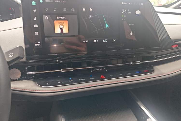 Used CHANGAN CS55PLUS 2024 3rd Generation 1.5T DCT Prestige Model Audio And AC Panel