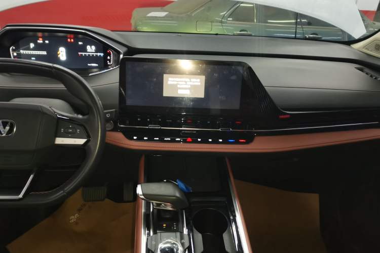 Used CHANGAN CS55PLUS 2024 3rd Generation 1.5T DCT Prestige Model Audio And AC Panel