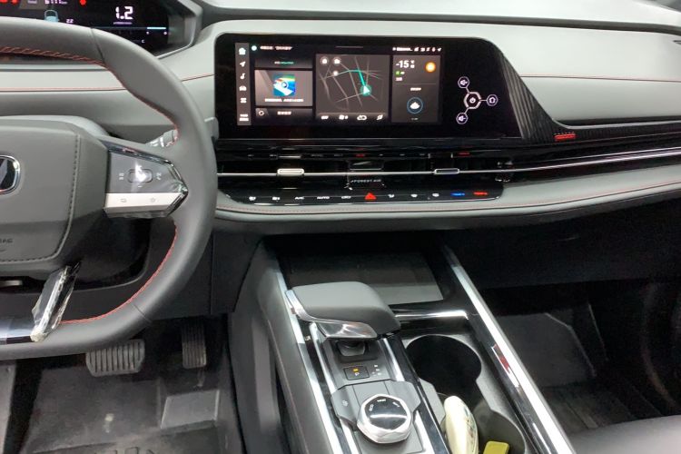 Used CHANGAN CS55PLUS 2024 3rd Generation 1.5T DCT Light-Year Edition Audio And AC Panel