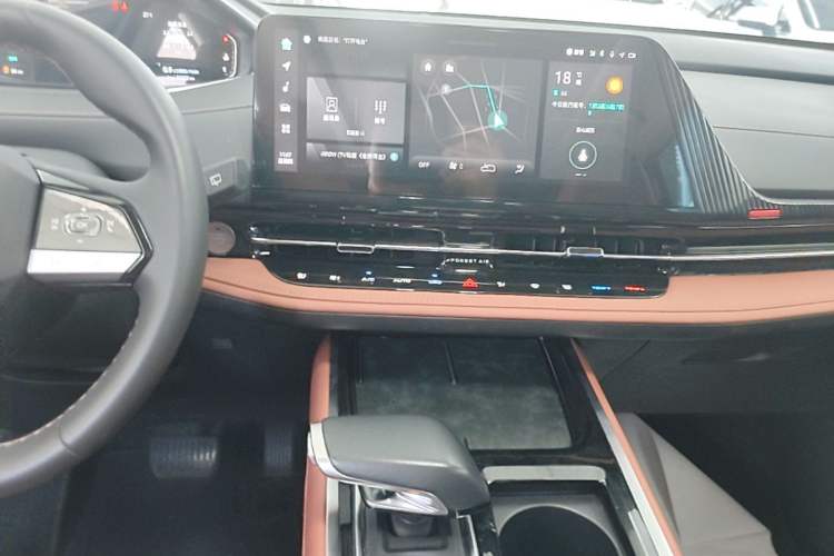 Used CHANGAN CS55PLUS 2024 3rd Generation 1.5T DCT Prestige Model Audio And AC Panel