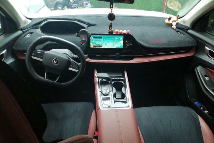 Used CHANGAN CS55PLUS 2024 3rd Generation 1.5T DCT Excellence Model Center Console