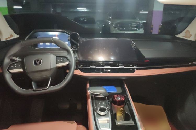 Used CHANGAN CS55PLUS 2024 3rd Generation 1.5T DCT Prestige Model Center Console