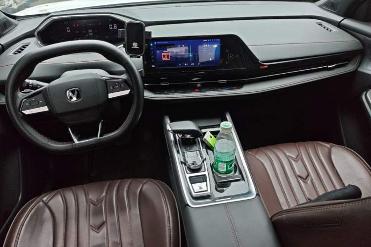 Used CHANGAN CS55PLUS 2024 3rd Generation 1.5T DCT Excellence Model Center Console