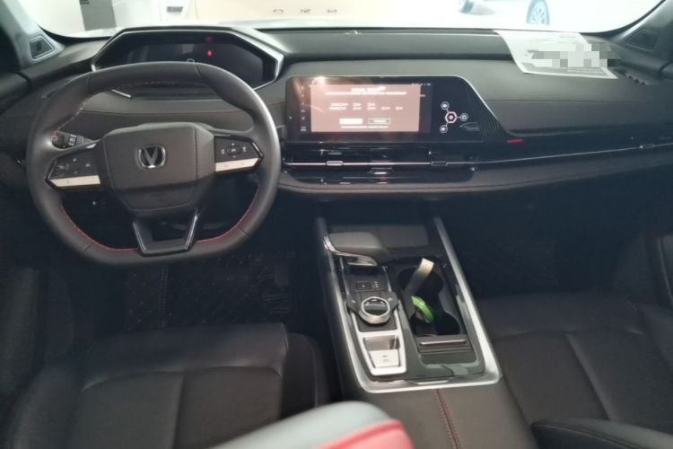 Used CHANGAN CS55PLUS 2024 3rd Generation 1.5T DCT Excellence Model Center Console
