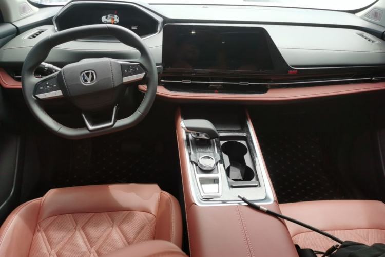 Used CHANGAN CS55PLUS 2024 3rd Generation 1.5T DCT Prestige Model Center Console