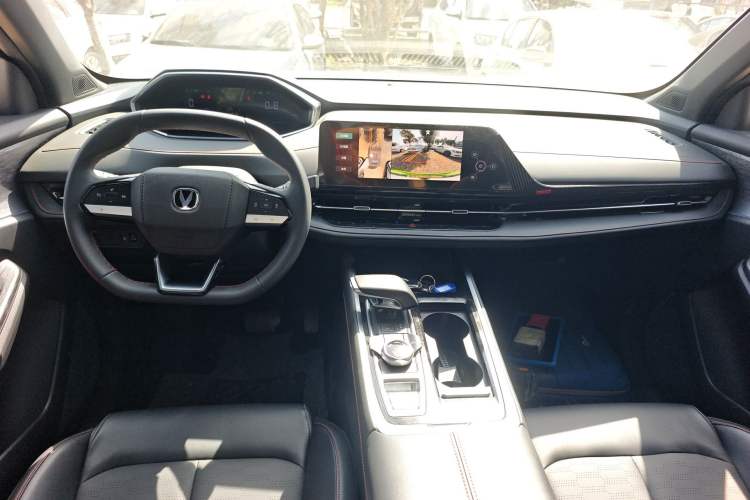 Used CHANGAN CS55PLUS 2024 3rd Generation 1.5T DCT Excellence Model Center Console