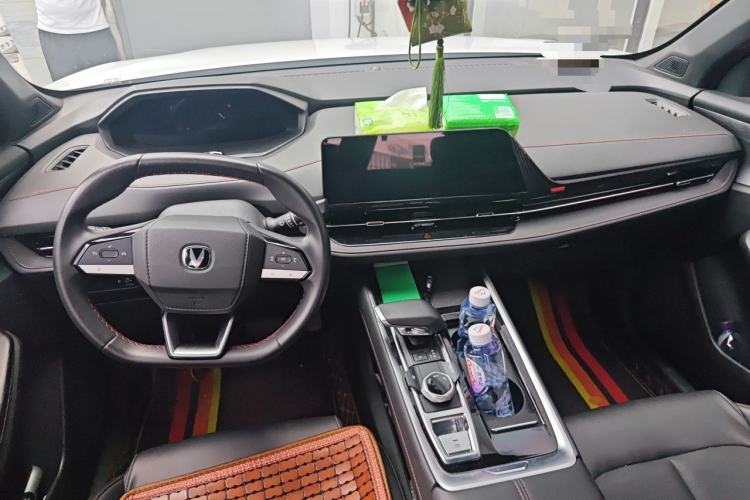 Used CHANGAN CS55PLUS 2024 3rd Generation 1.5T DCT Light-Year Edition Center Console