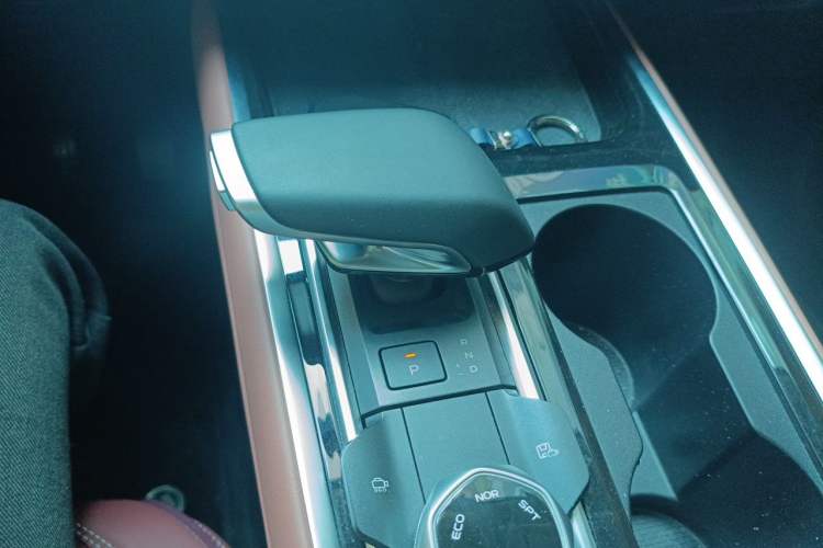 Used CHANGAN CS55PLUS 2024 3rd Generation 1.5T DCT Excellence Model Gear Lever