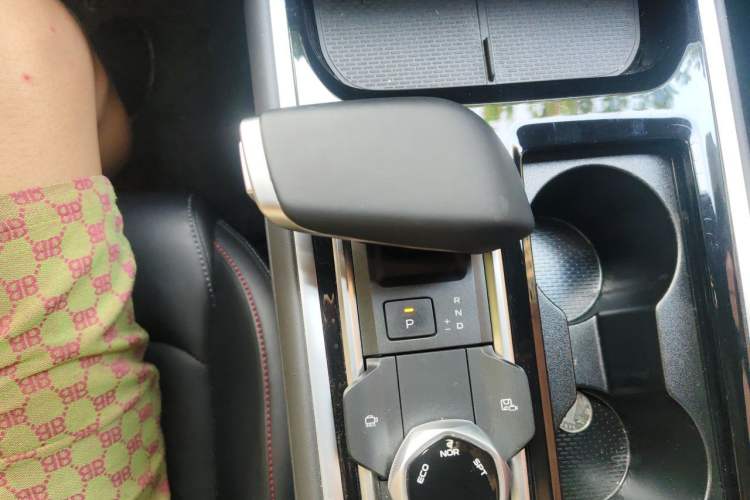 Used CHANGAN CS55PLUS 2024 3rd Generation 1.5T DCT Excellence Model Gear Lever
