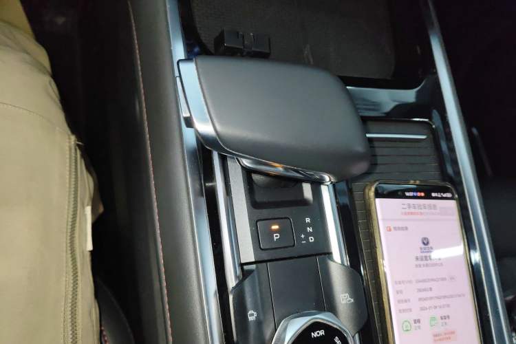 Used CHANGAN CS55PLUS 2024 3rd Generation 1.5T DCT Prestige Model Gear Lever
