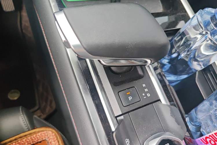 Used CHANGAN CS55PLUS 2024 3rd Generation 1.5T DCT Light-Year Edition Gear Lever
