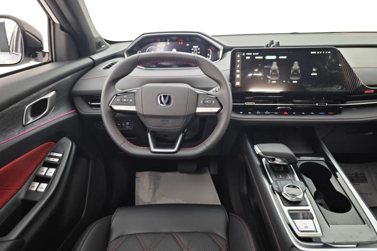 Used CHANGAN CS55PLUS 2024 3rd Generation 1.5T DCT Prestige Model Interior 11