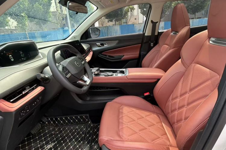 Used CHANGAN CS55PLUS 2024 3rd Generation 1.5T DCT Prestige Model Interior 2