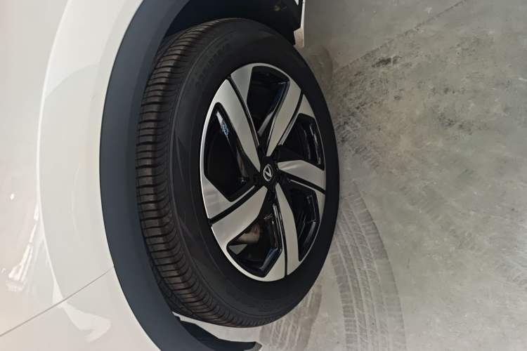 Used CHANGAN CS55PLUS 2024 3rd Generation 1.5T DCT Prestige Model Left Front Wheel Hub