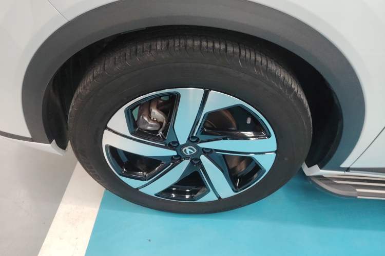 Used CHANGAN CS55PLUS 2024 3rd Generation 1.5T DCT Prestige Model Left Front Wheel Hub