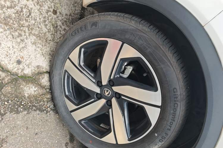 Used CHANGAN CS55PLUS 2024 3rd Generation 1.5T DCT Excellence Model Left Front Wheel Hub