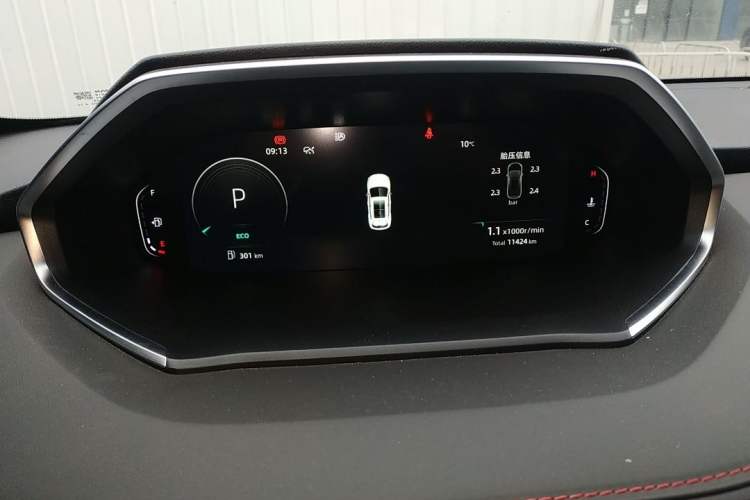 Used CHANGAN CS55PLUS 2024 3rd Generation 1.5T DCT Prestige Model Odometer Close Up