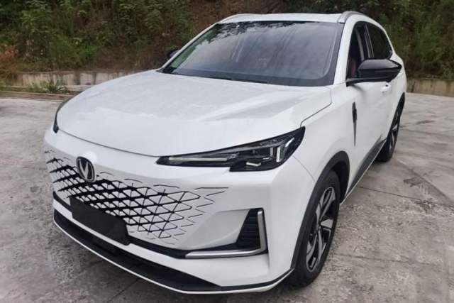 Ojetý CHANGAN CS55PLUS 2024 3rd Generation 1.5T DCT Prestige Model