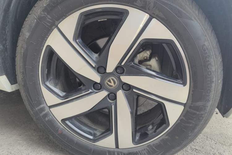 Used CHANGAN CS55PLUS 2024 3rd Generation 1.5T DCT Excellence Model Right Front Wheel Hub