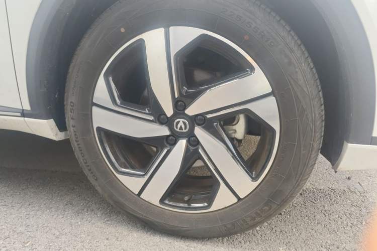 Used CHANGAN CS55PLUS 2024 3rd Generation 1.5T DCT Prestige Model Right Front Wheel Hub