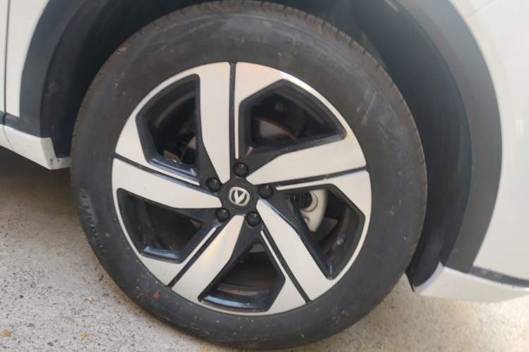 Used CHANGAN CS55PLUS 2024 3rd Generation 1.5T DCT Excellence Model Right Front Wheel Hub