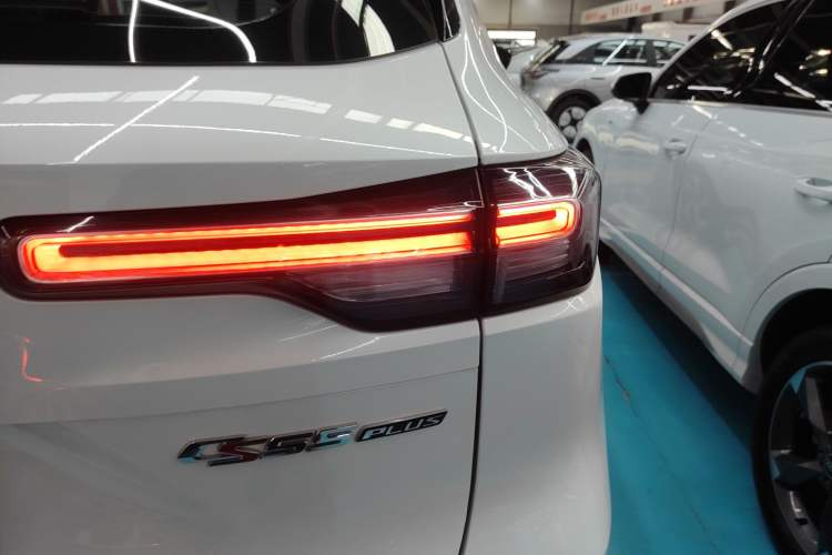 Used CHANGAN CS55PLUS 2024 3rd Generation 1.5T DCT Prestige Model Right Rear Taillight