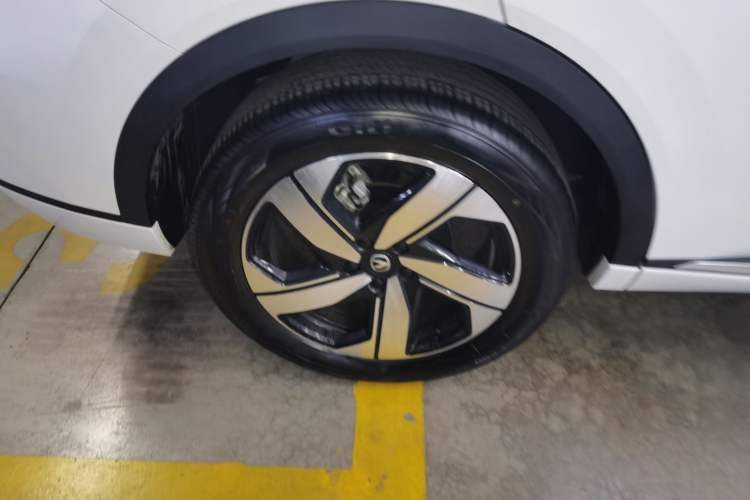 Used CHANGAN CS55PLUS 2024 3rd Generation 1.5T DCT Prestige Model Right Rear Wheel Hub