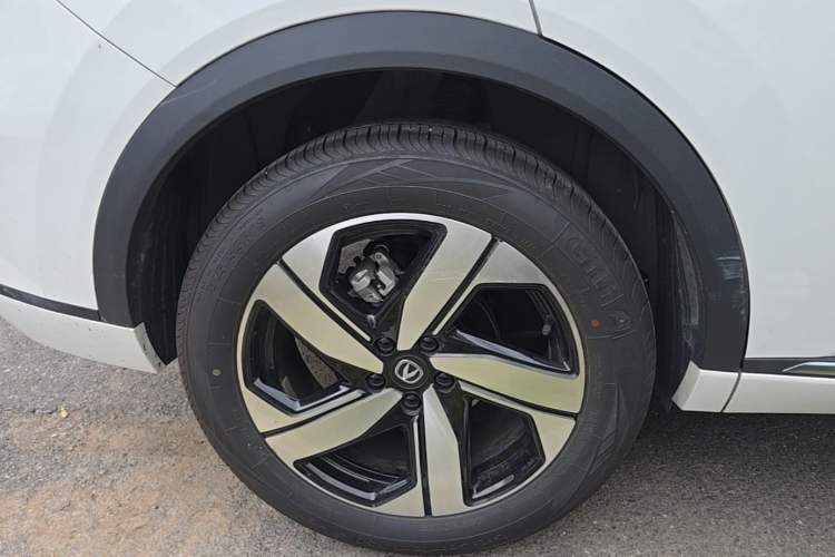 Used CHANGAN CS55PLUS 2024 3rd Generation 1.5T DCT Excellence Model Right Rear Wheel Hub