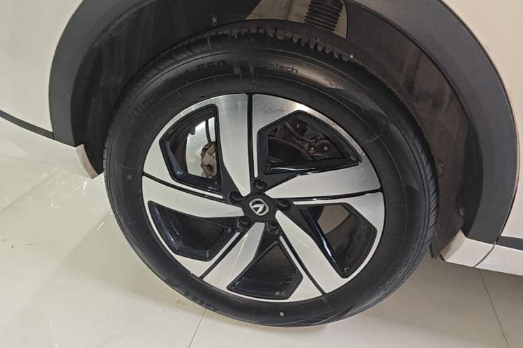 Used CHANGAN CS55PLUS 2024 3rd Generation 1.5T DCT Excellence Model Right Rear Wheel Hub
