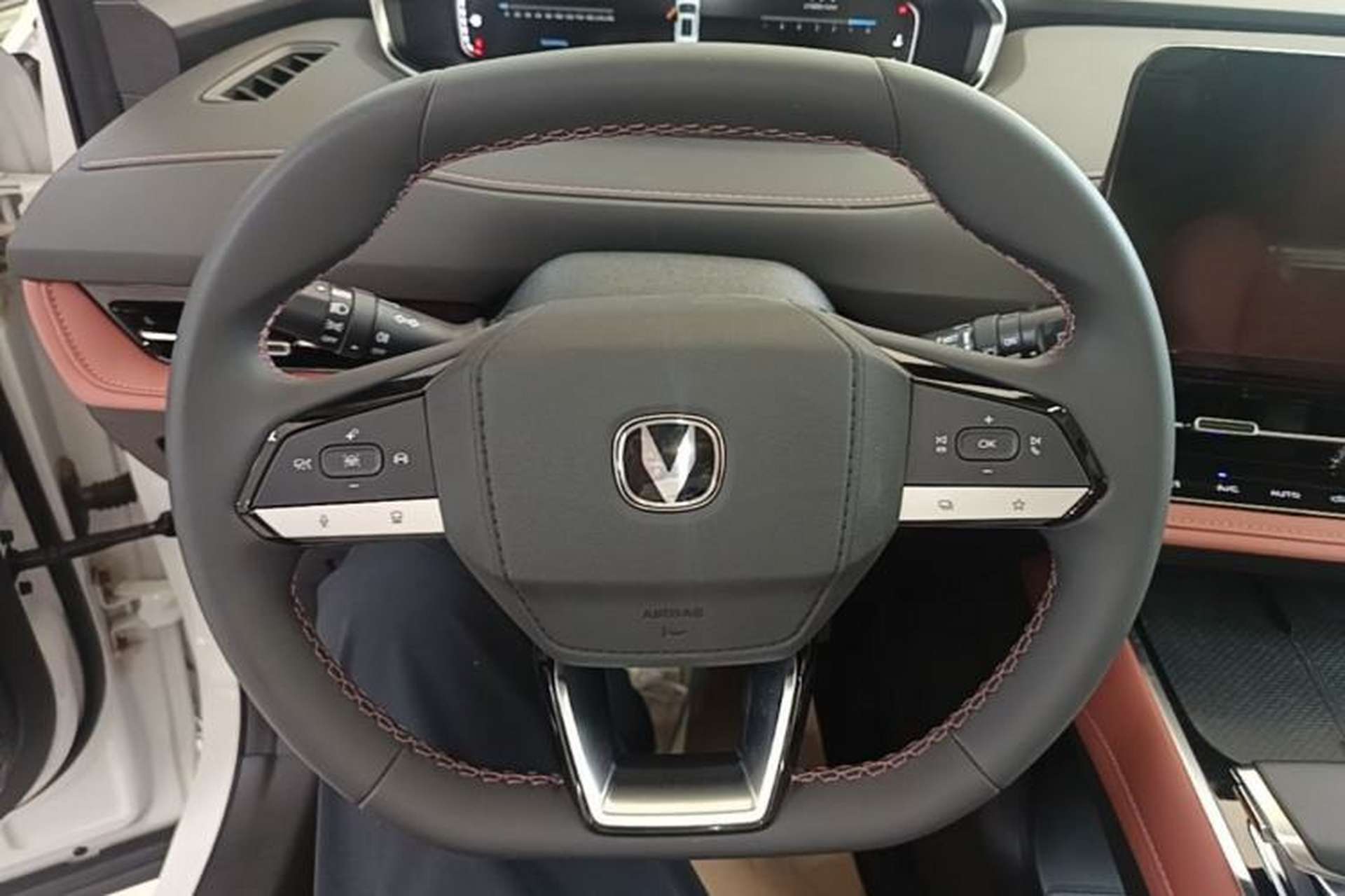 Used CHANGAN CS55PLUS 2024 3rd Generation 1.5T DCT Prestige Model Steering Wheel