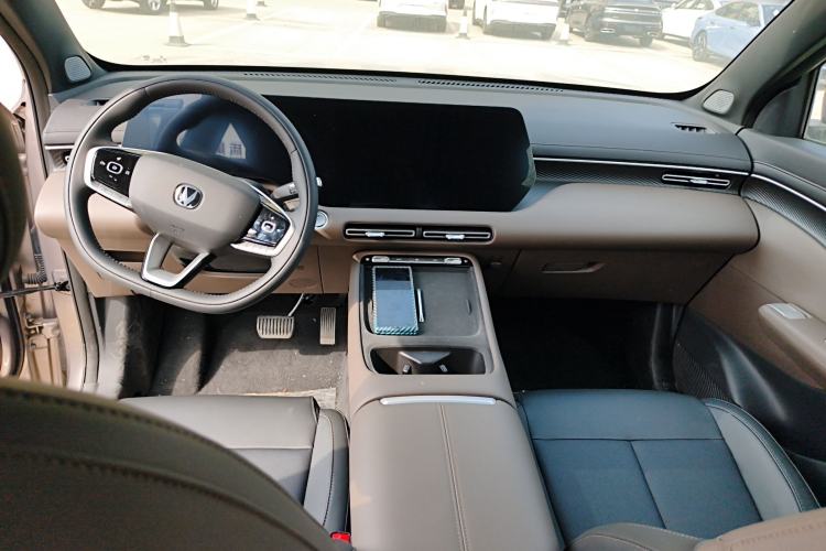 Used CHANGAN CS55PLUS 2026 Fourth Generation New Blue Whale 1.5T TianShu Premium Trim Center Console