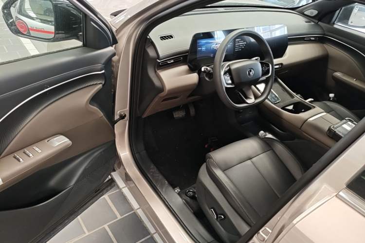 Used CHANGAN CS55PLUS 2026 Fourth Generation New Blue Whale 1.5T TianShu Premium Trim Driver Seat