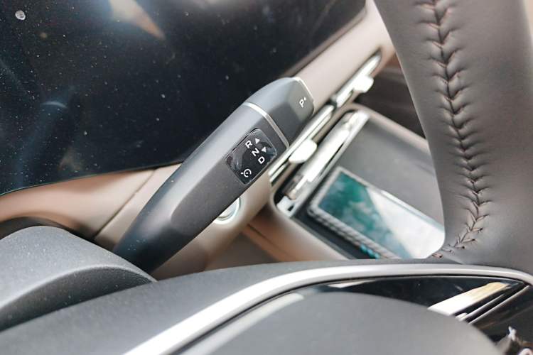 Used CHANGAN CS55PLUS 2026 Fourth Generation New Blue Whale 1.5T TianShu Premium Trim Gear Lever