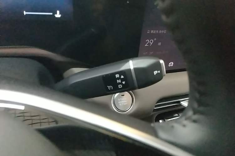 Used CHANGAN CS55PLUS 2026 Fourth Generation New Blue Whale 1.5T TianShu Premium Trim Gear Lever