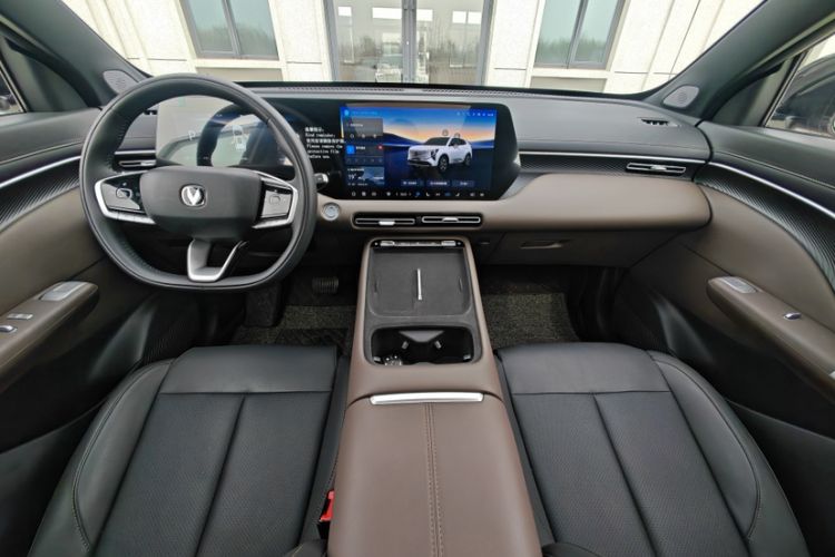 Used CHANGAN CS55PLUS 2026 Fourth Generation New Blue Whale 1.5T TianShu Premium Trim Interior 1